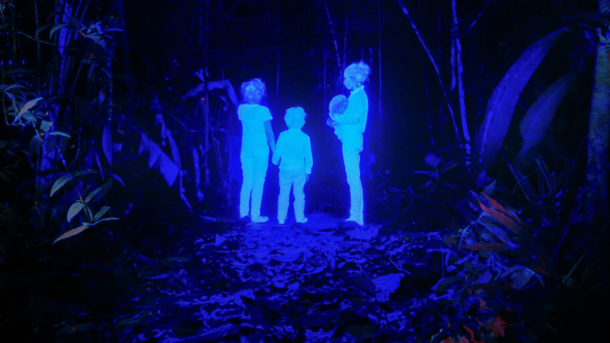 The Lost Children 넷플릭스 다큐멘터리의 커버 사진.